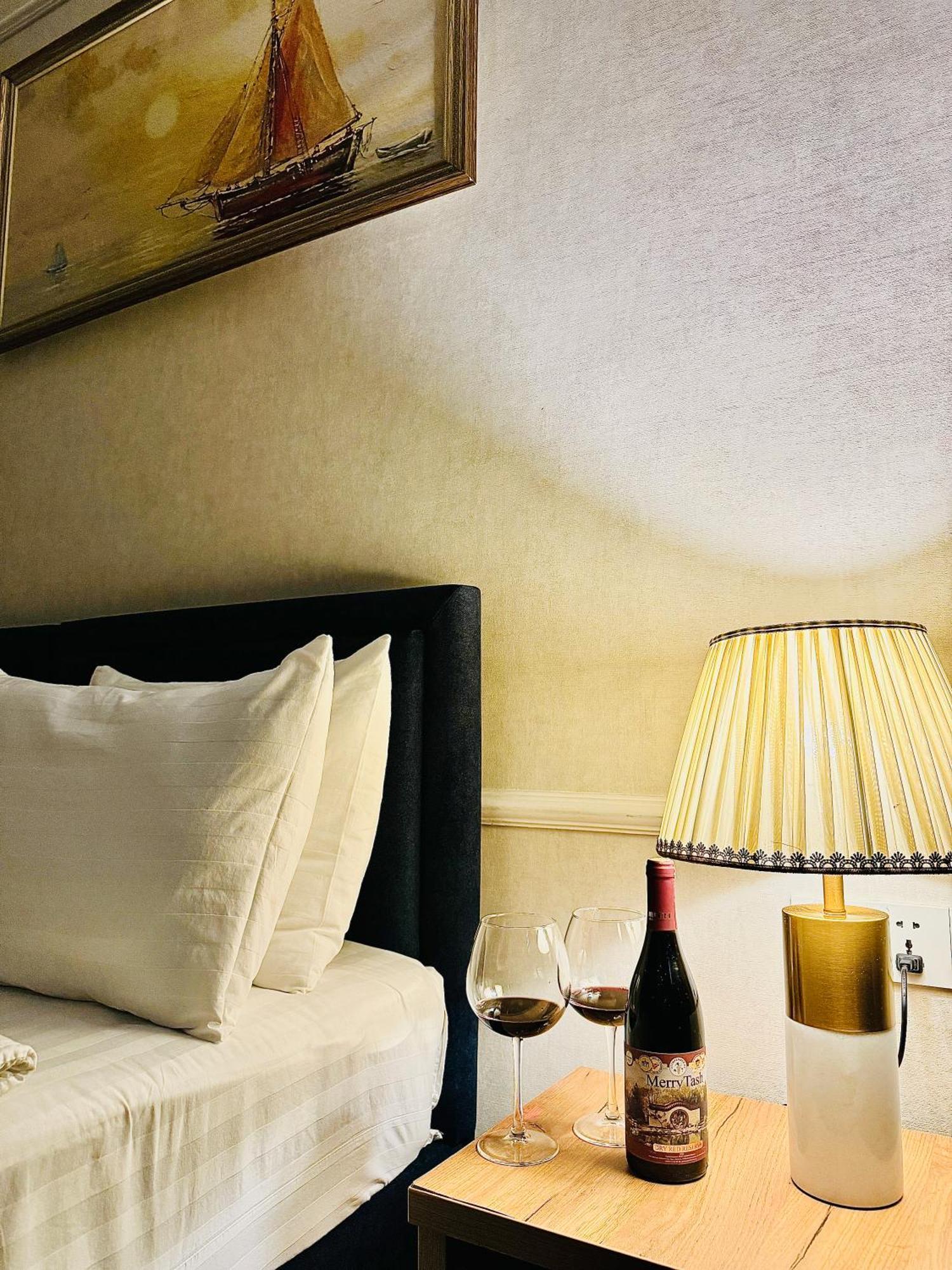 Garnet Hotel Tasjkent Eksteriør billede